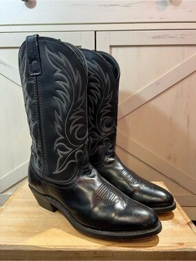 Laredo 5740 "Lea Vamp Fox" Women’s 8.5 Black Leather Western Cowgirl Boots